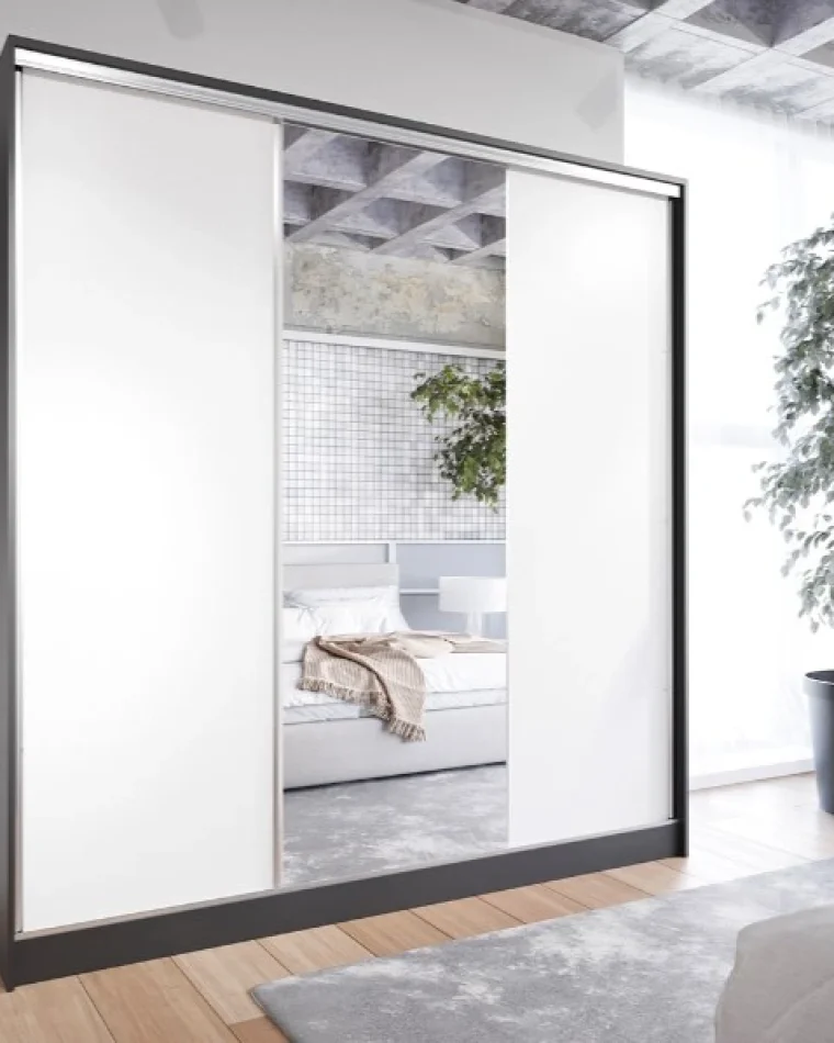 Interior Inspiration: Mirrored Wardrobes and Sliding Drawers