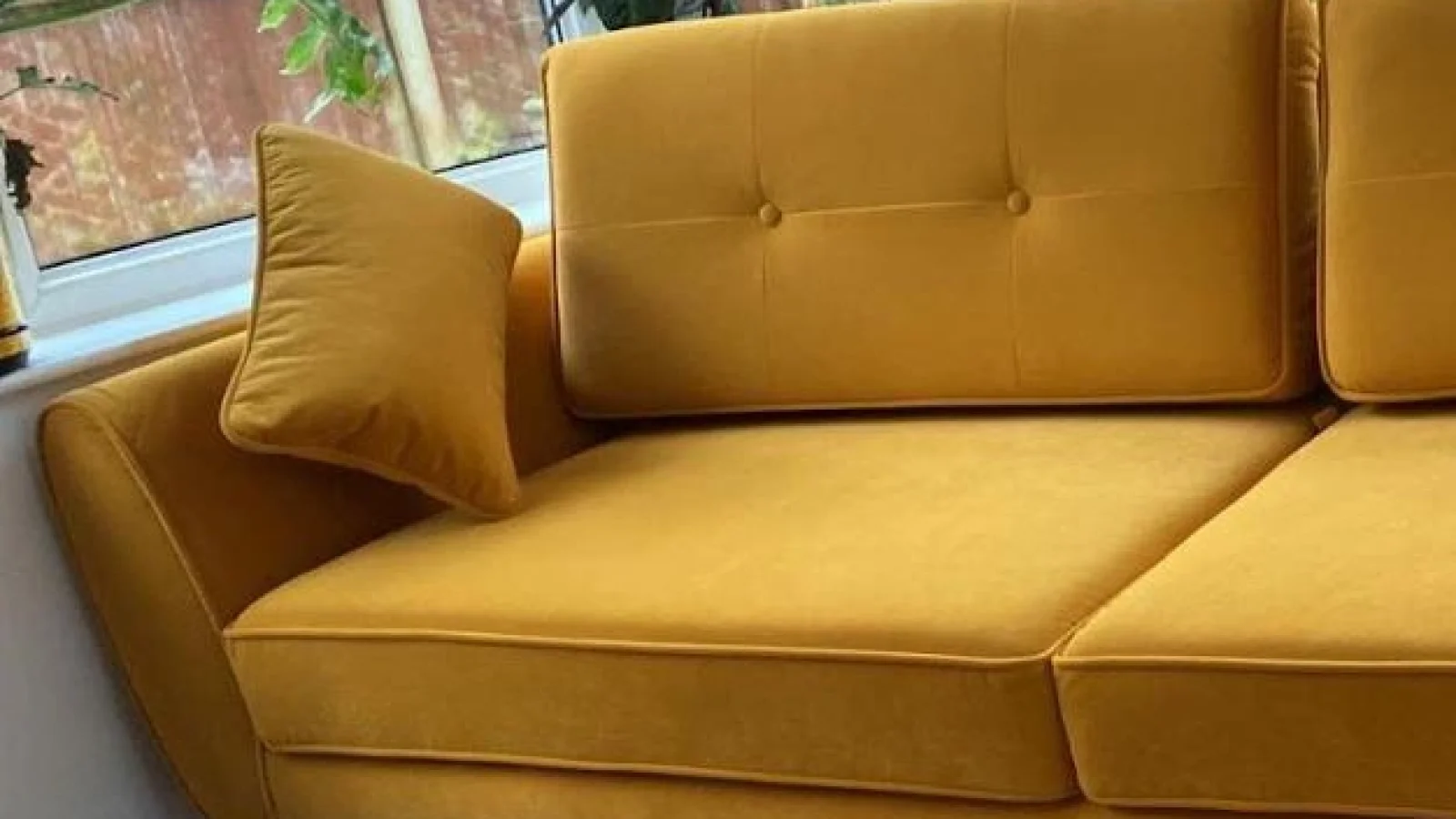 Velvet Sofas: The Epitome of Luxurious and Stylish Seating