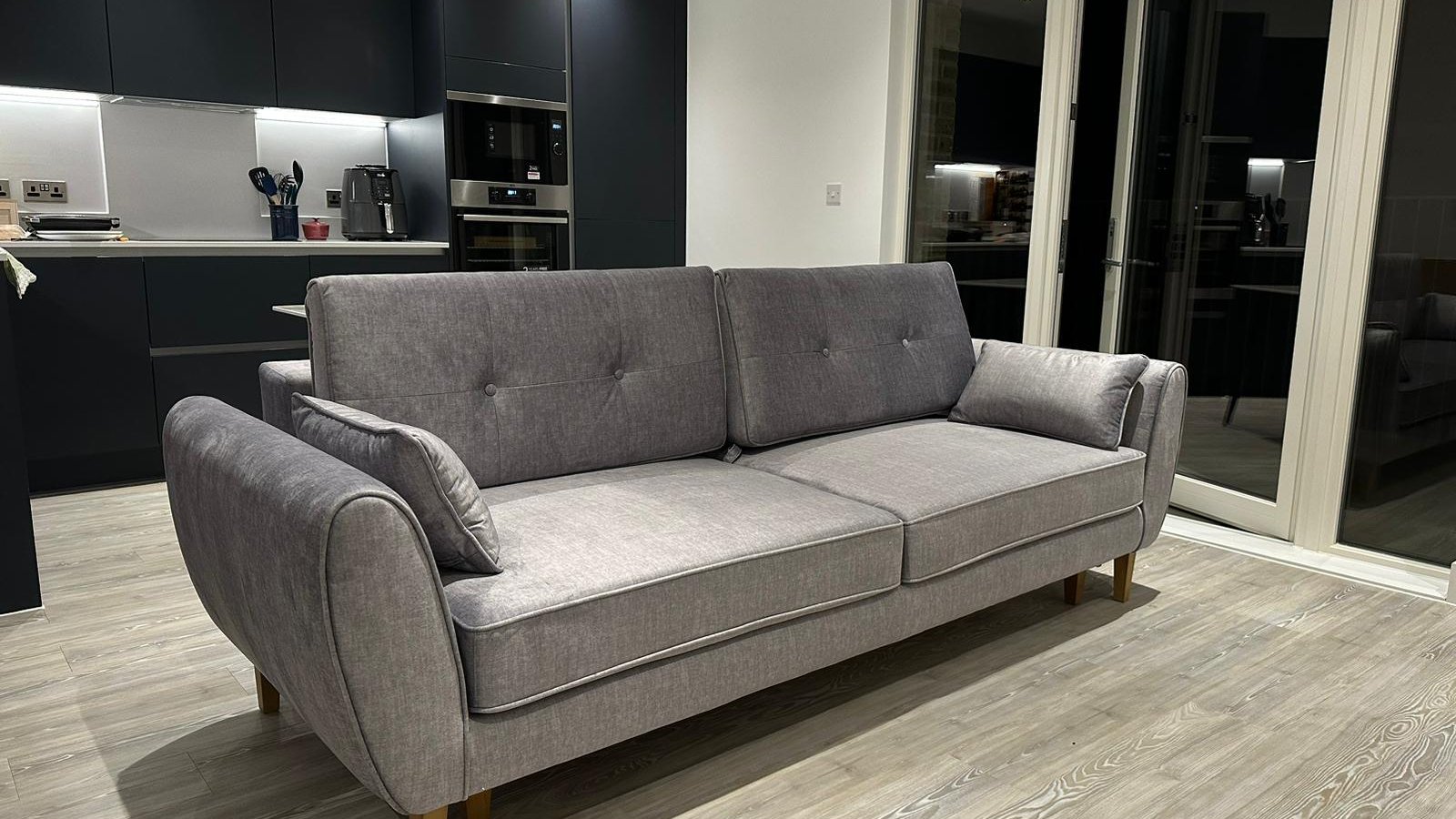 Grey Sofa Couch – The Perfect Choice for Timeless Elegance in Your Living Space