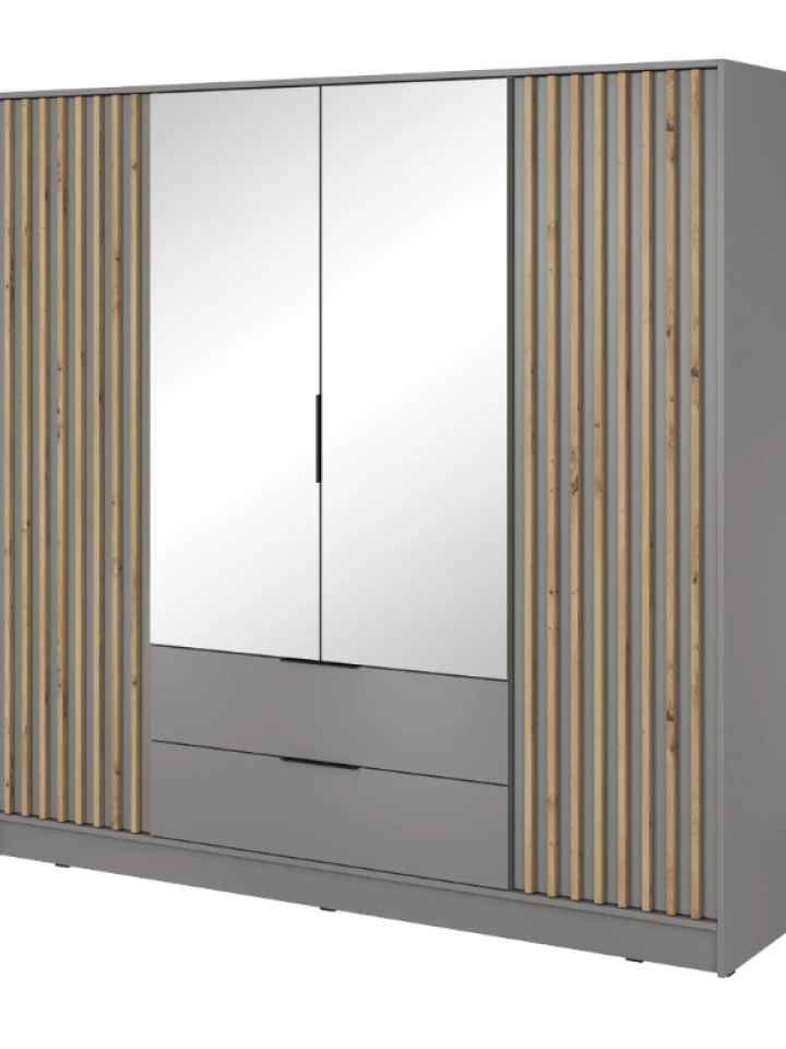 Wardrobes with sliding doors vs. hinged doors – which one is better?
