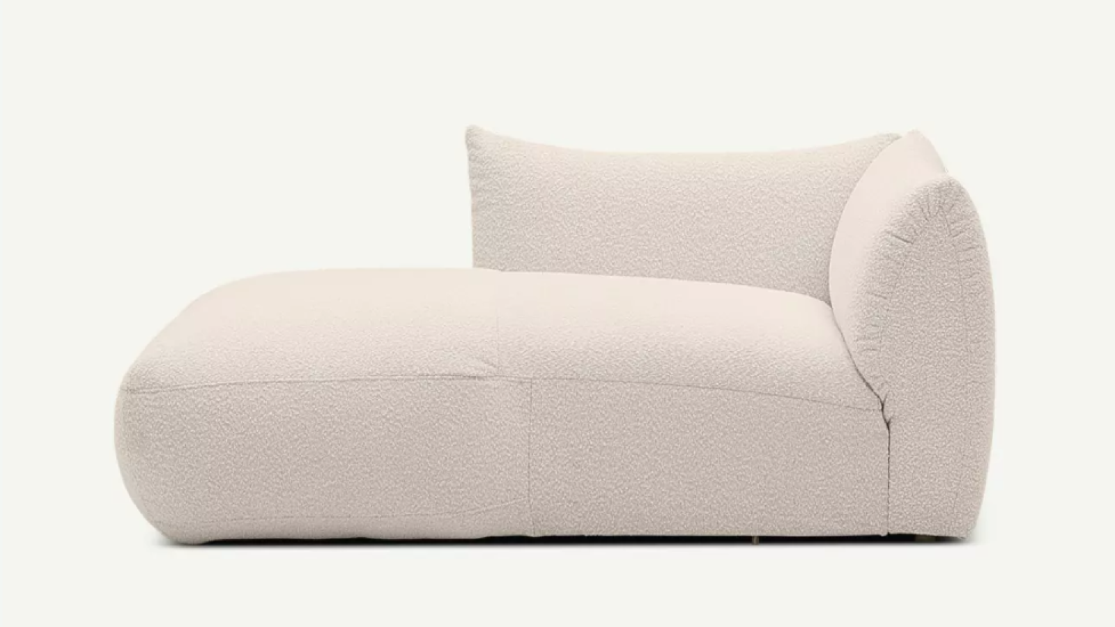 How to create a cosy reading nook with the perfect chair and lighting