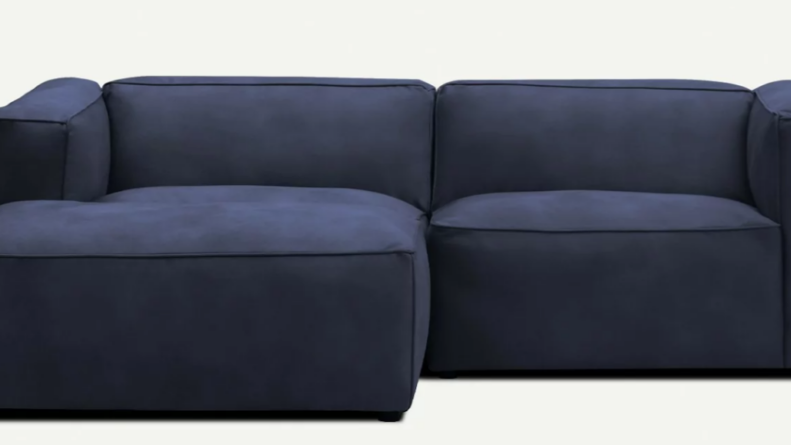 Transform your living room with the adaptability of modular sofas