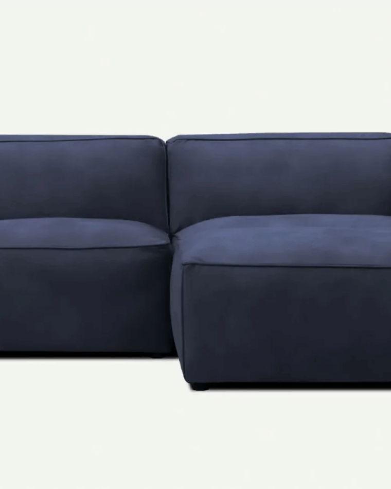 How to navy blue sofa styling in your home