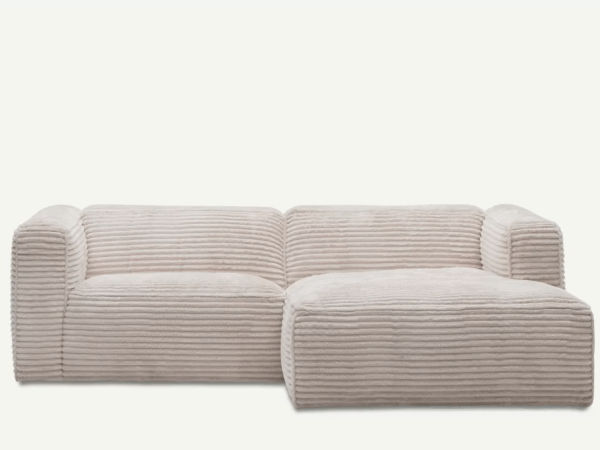 How to arrange furniture around large windows