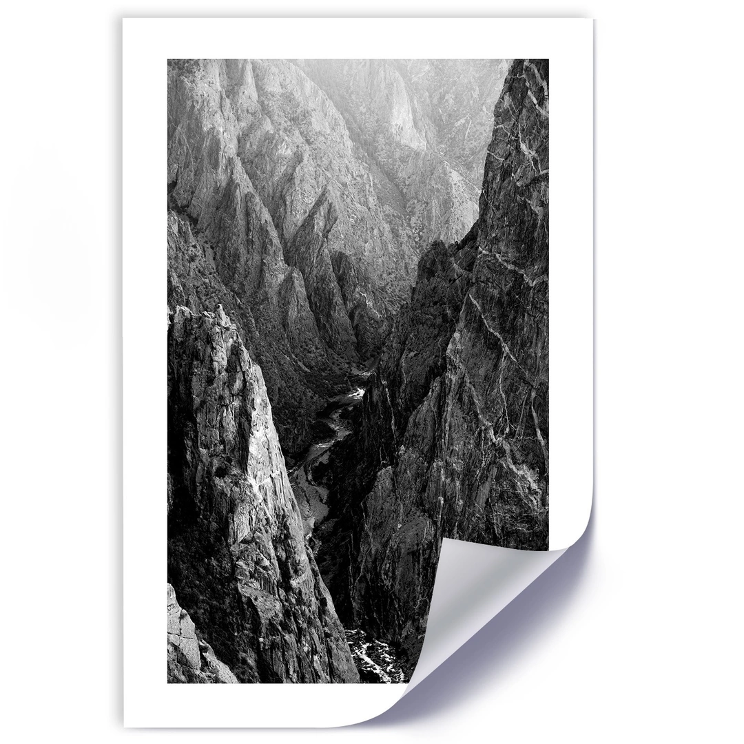 Poster, Black and white mountain landscape